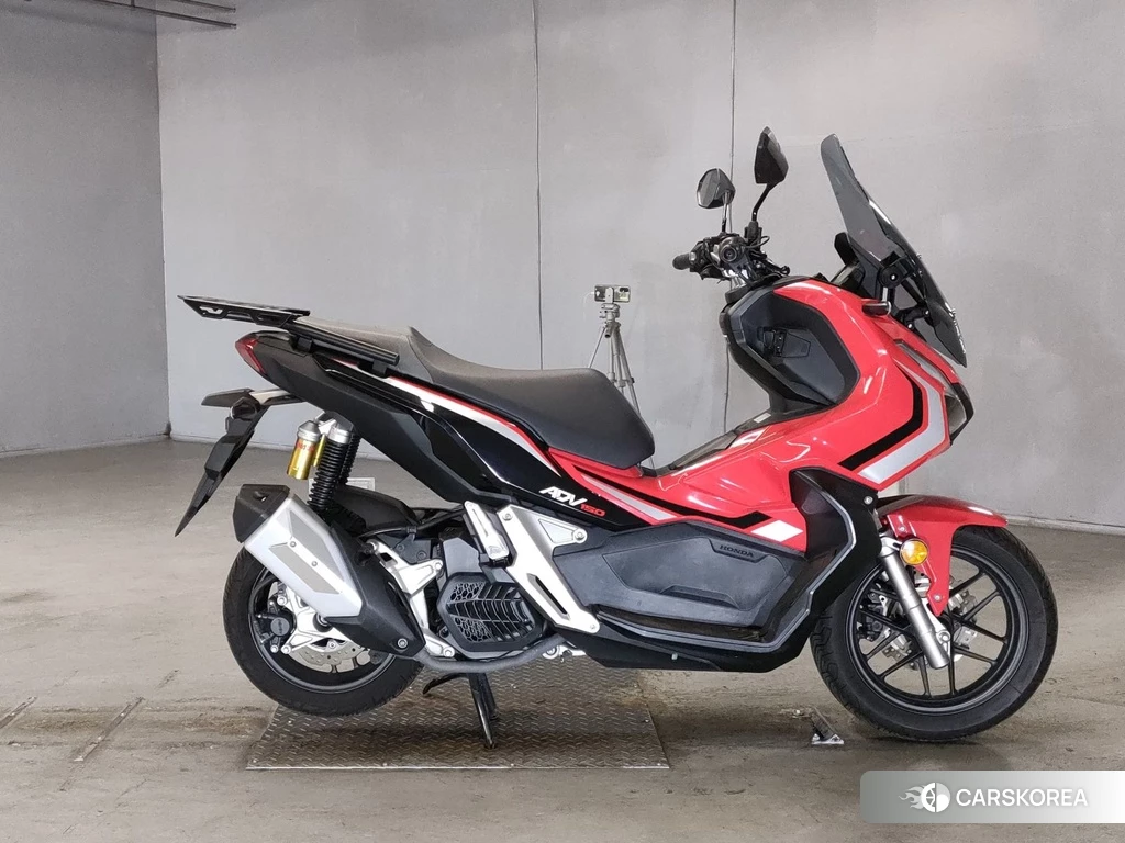 Проданный Honda ADV150 2019 из Японии, фото 2