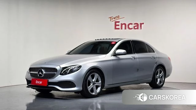 Mercedes-Benz E-Class W213 2018 Серебряный из Кореи