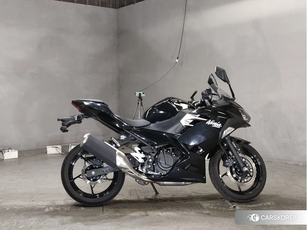 Проданный Kawasaki NINJA 400 2021 из Японии