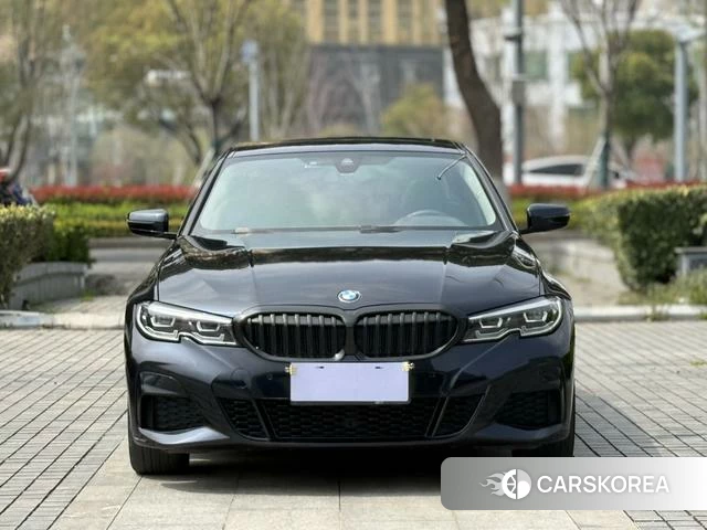 BMW 3 series 2022 Черный из Китая