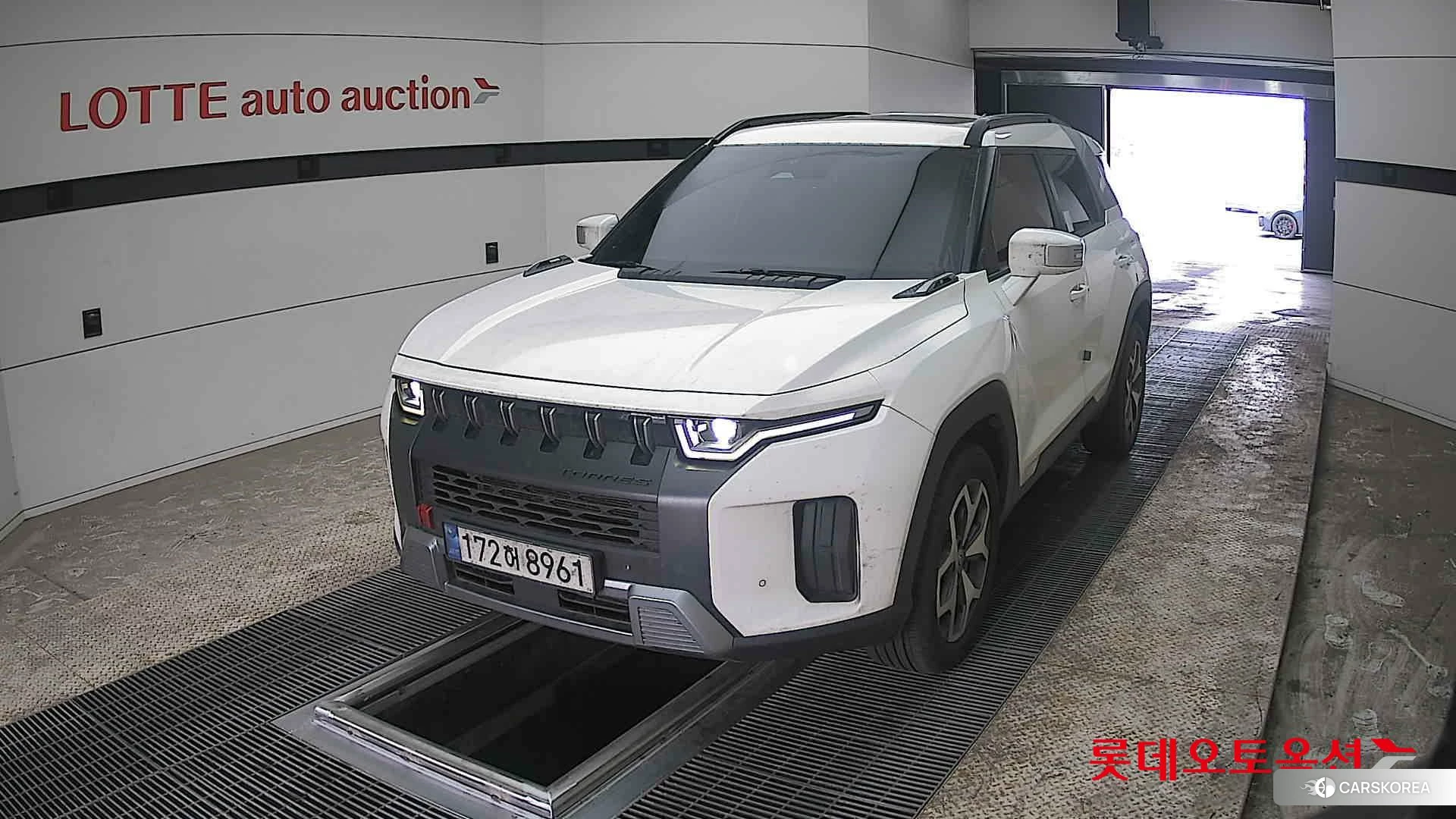 SsangYong Torres 2023 Grand White из Кореи