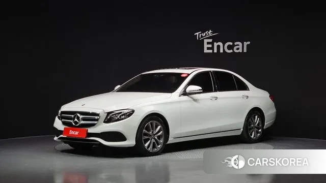 Mercedes-Benz E-Class W213 2019 Белый из Кореи
