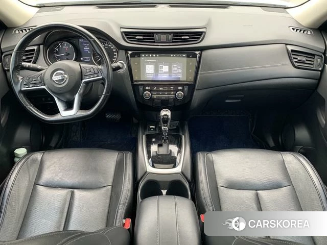 Nissan Qijun 2021 Белый из Китая