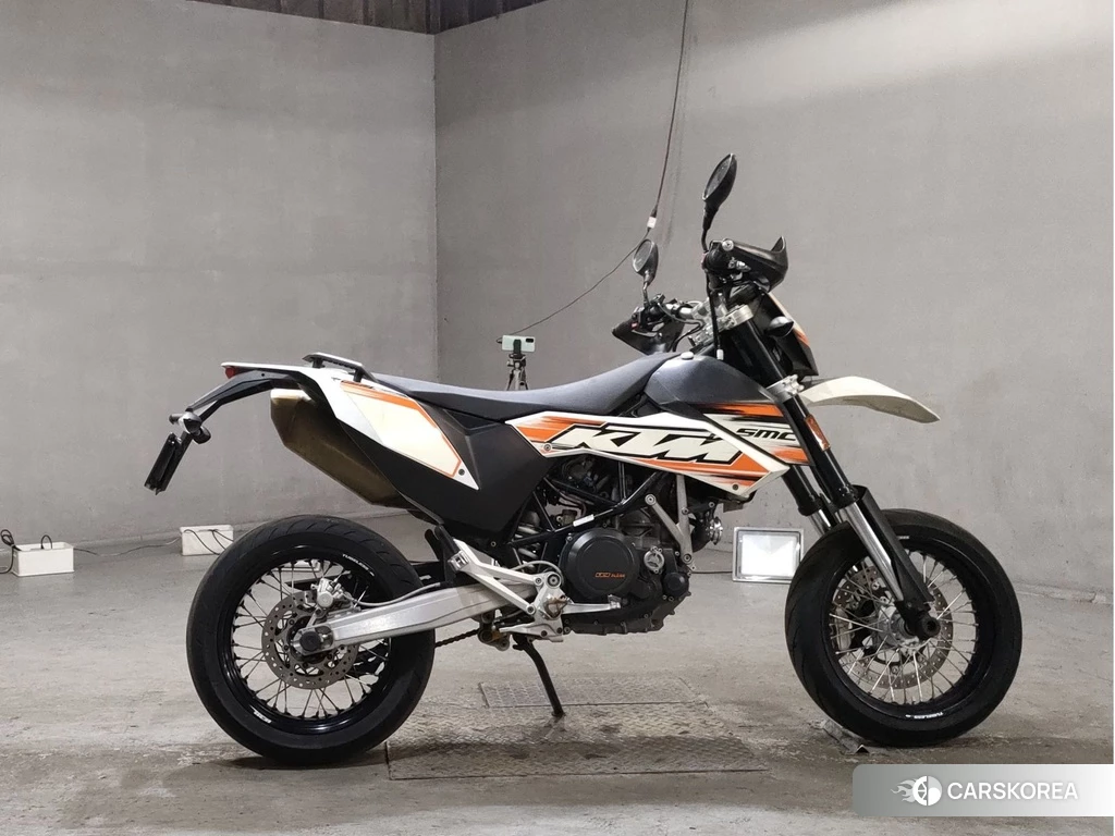 Проданный KTM 690 SMC 2011 из Японии, фото 2