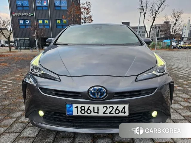 Toyota Prius 4th Generation 2022 Серый из Кореи