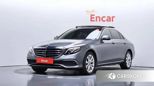 Mercedes-Benz E-Class W213 2019 Серый из Кореи