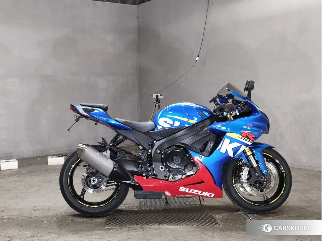 Проданный Suzuki GSX-R750 2016 из Японии, фото 2
