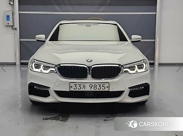 BMW 5 Series (G30) 2018 Белый из Кореи