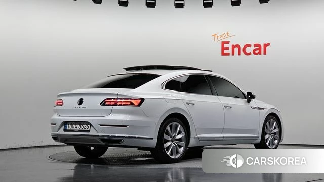 Volkswagen Arteon 2022 Белый из Кореи