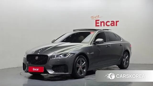 Jaguar XF (X260) 2018 Серый из Кореи