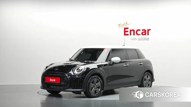 Mini Cooper 2023 Черный из Кореи
