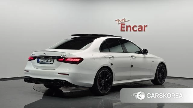 Mercedes-Benz E-Class W213 2023 Белый из Кореи