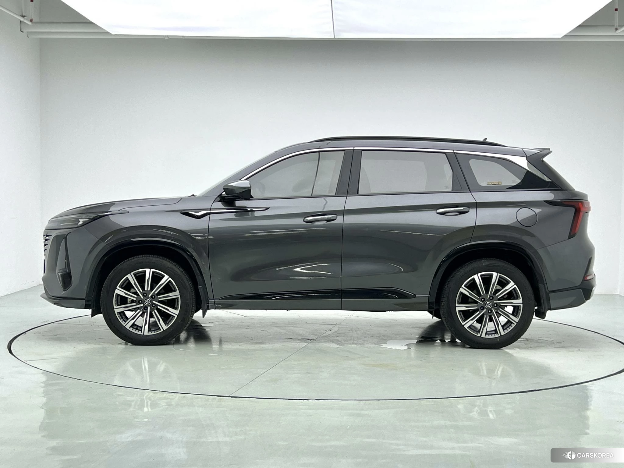 Chang'an CS75 PLUS 2023 Темно-серый из Китая