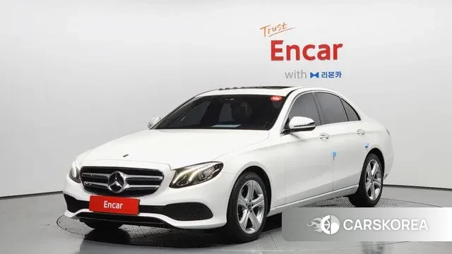 Mercedes-Benz E-Class W213 2018 Белый из Кореи