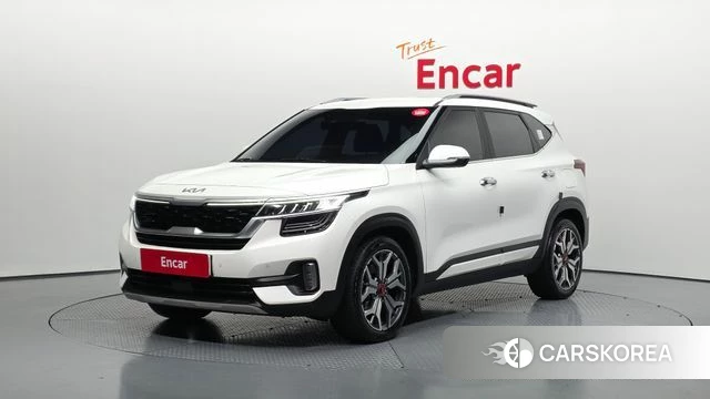 Kia Seltos 2022 Белый из Кореи