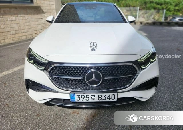 Mercedes-Benz E-Class W214 2025 Белый из Кореи