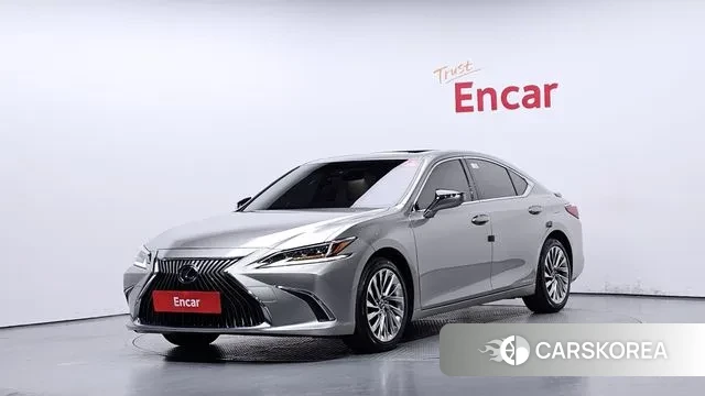 Lexus ES300h 7th generation 2021 Серебристо-серый из Кореи