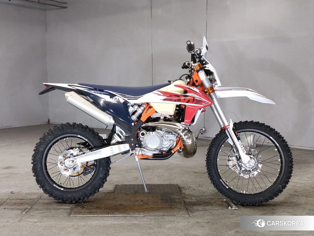 Проданный KTM 250EXC SIXDAYS TPI 2023 из Японии