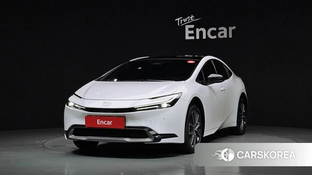 Toyota Prius 5th Generation 2025 Белый из Кореи