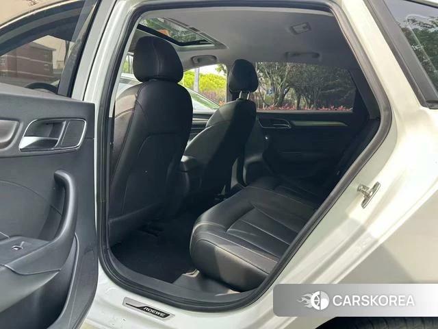 Roewe i6 classic 2018 Белый из Китая