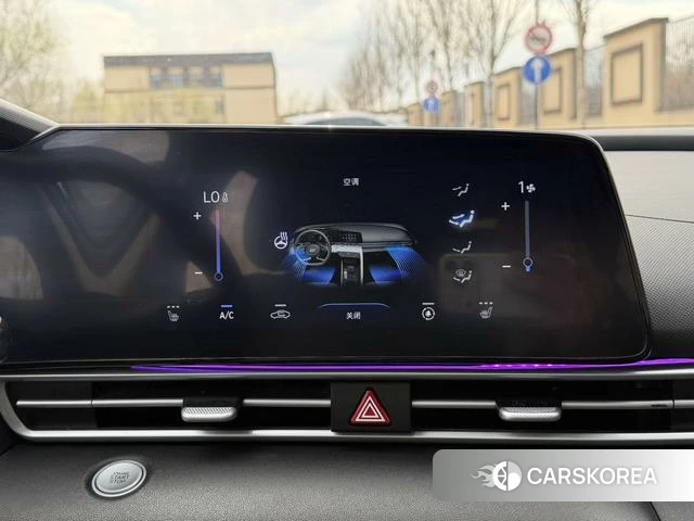 Hyundai Elantra 2022 Темно-серый из Китая