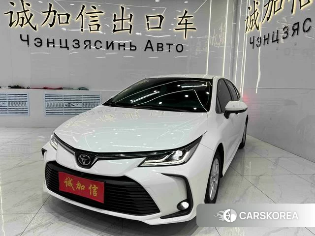 Toyota Corolla 2022 Белый из Китая