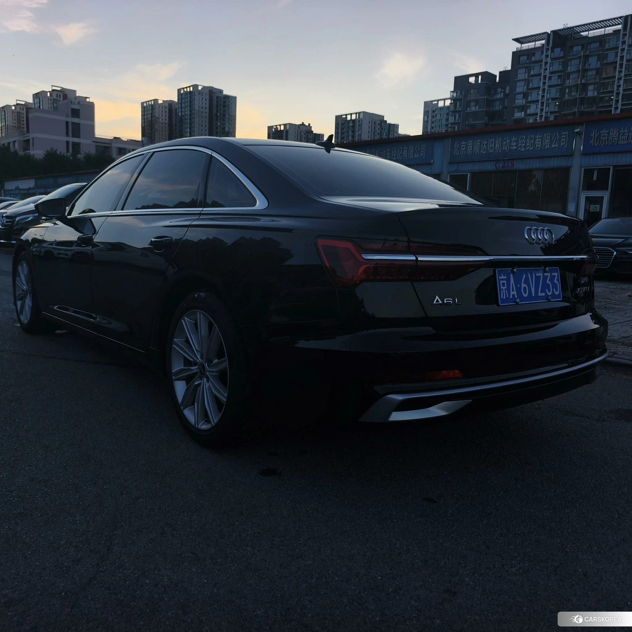 Audi A6L 2023 Черный из Китая