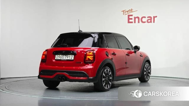 Mini Cooper S 2022 Красный из Кореи