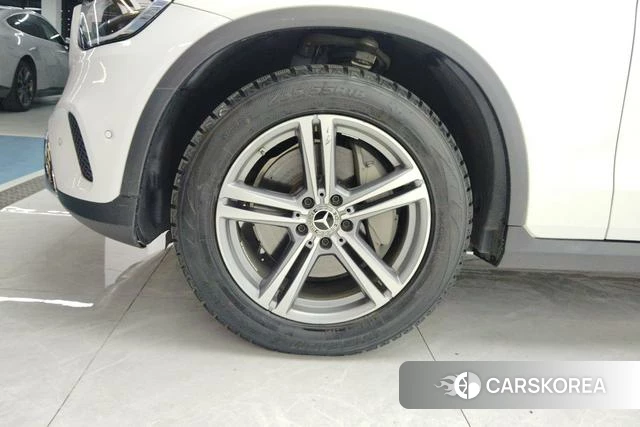 Mercedes-Benz GLC 2021 Белый из Китая