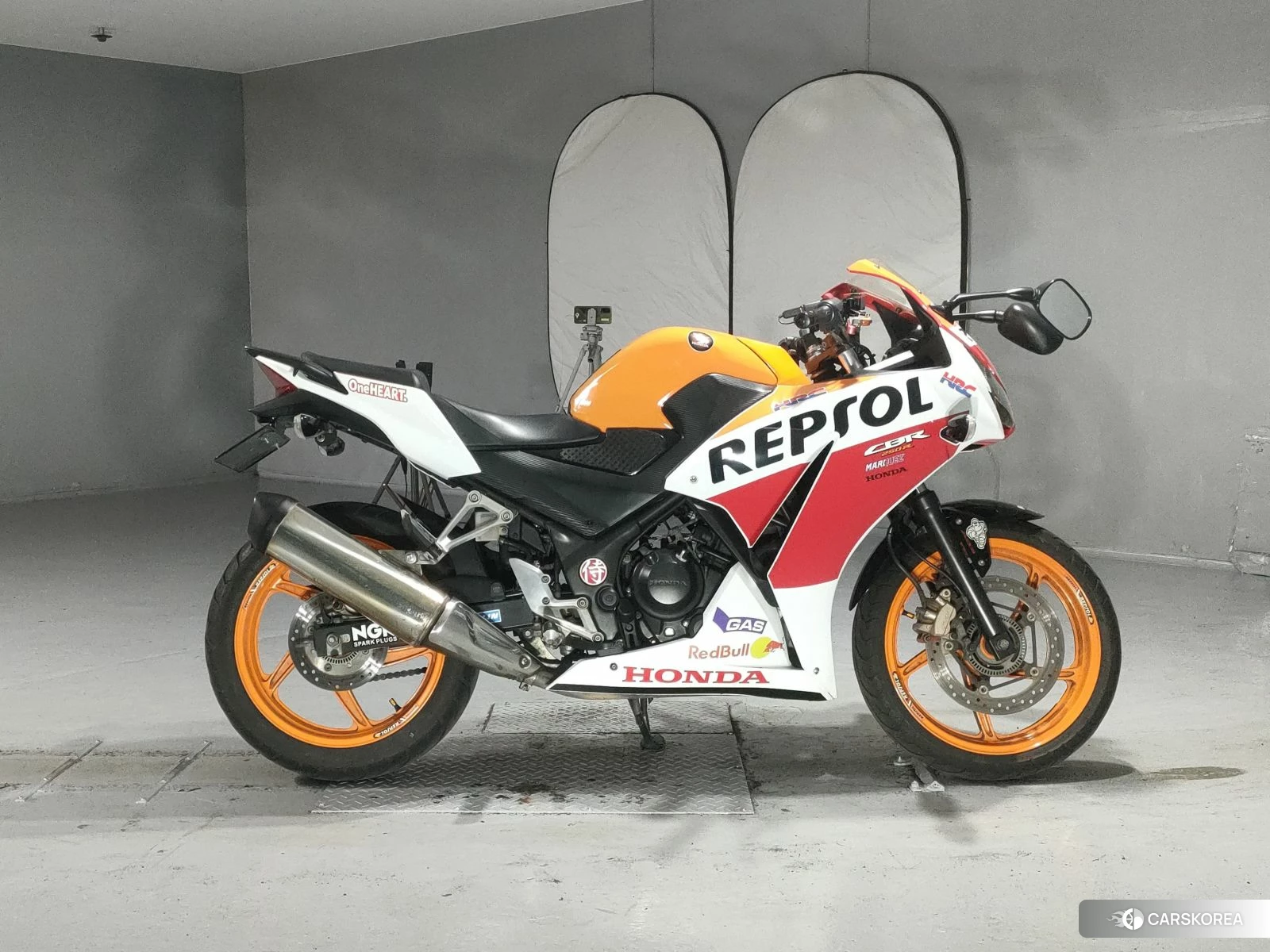 Проданный Honda CBR250R 2015 из Японии