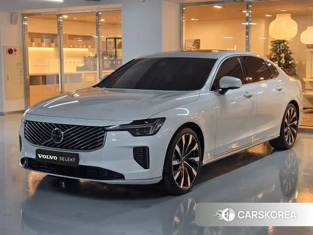 Volvo S90 2025 Белый из Кореи