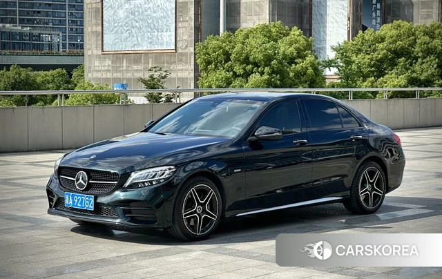 Mercedes-Benz Class C 2021 Зеленый из Китая
