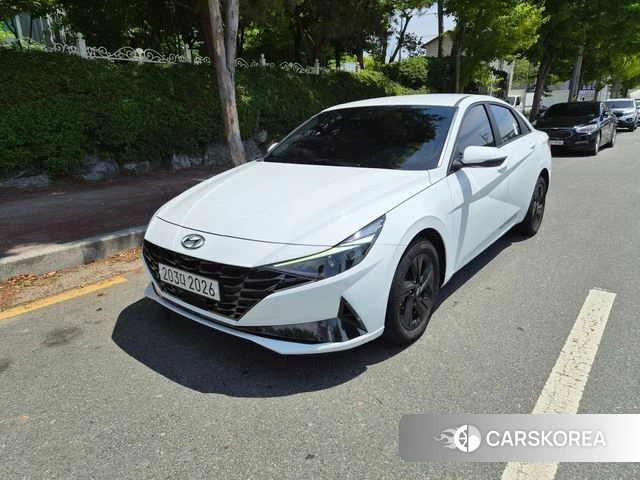 Hyundai Avante (CN7) 2023 Белый из Кореи