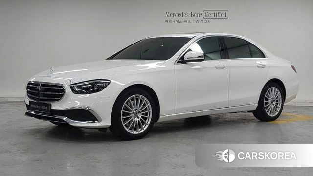 Mercedes-Benz E-Class W213 2022 Белый из Кореи