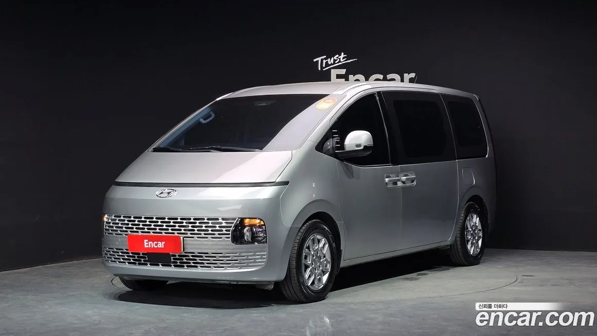 Hyundai Staria 2021 Серебряный из Кореи