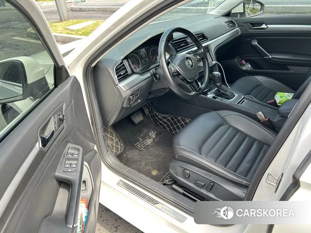 Volkswagen Lingdu 2018 Белый из Китая