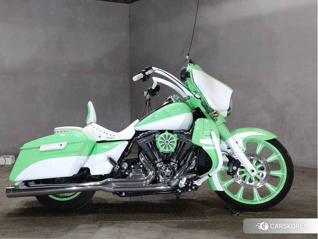 Проданный Harley-Davidson Street Glide FLHX1690 2014 из Японии