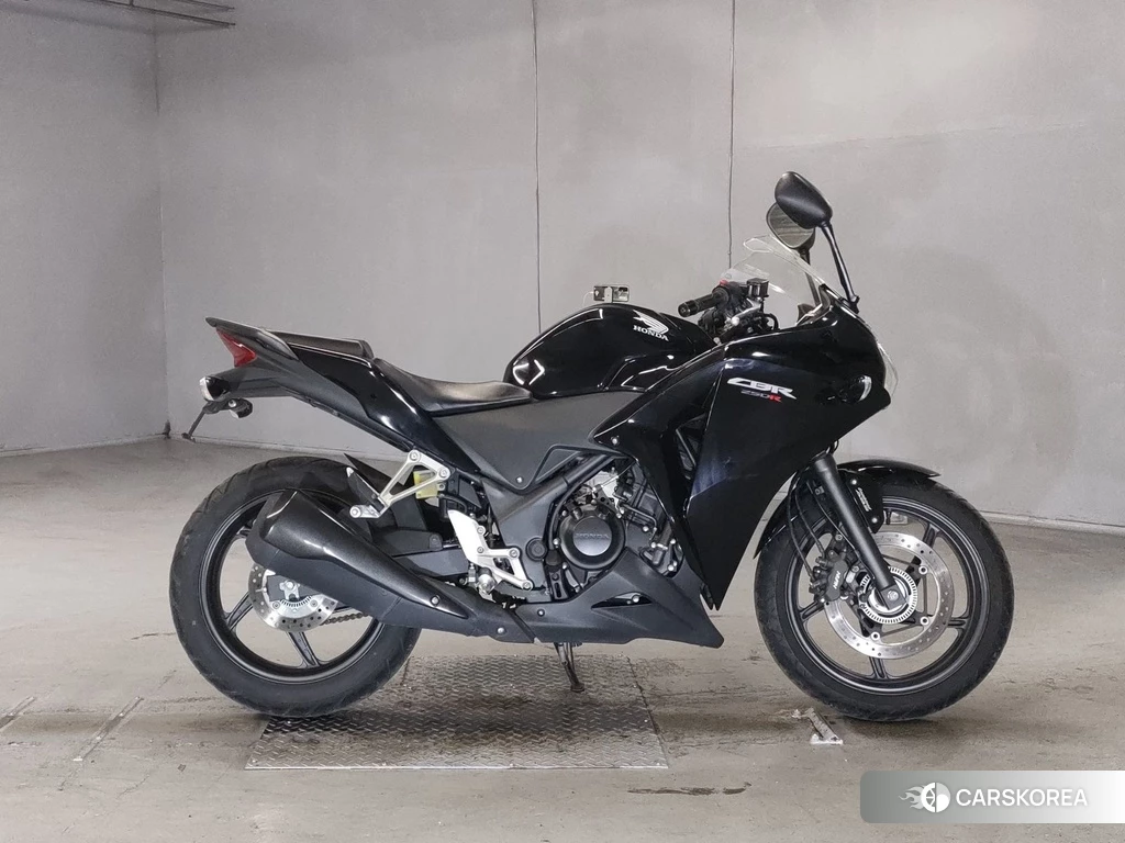 Проданный Honda CBR250R 2013 из Японии, фото 2