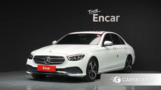Mercedes-Benz E-Class W213 2021 Белый из Кореи