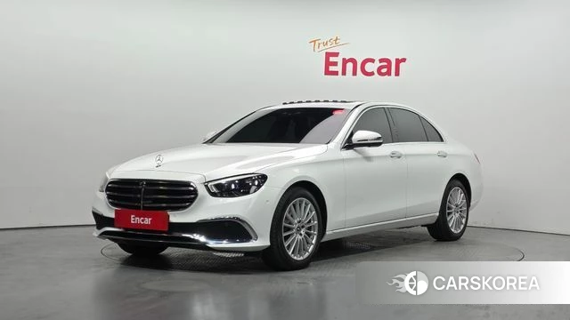 Mercedes-Benz E-Class W213 2022 Белый из Кореи