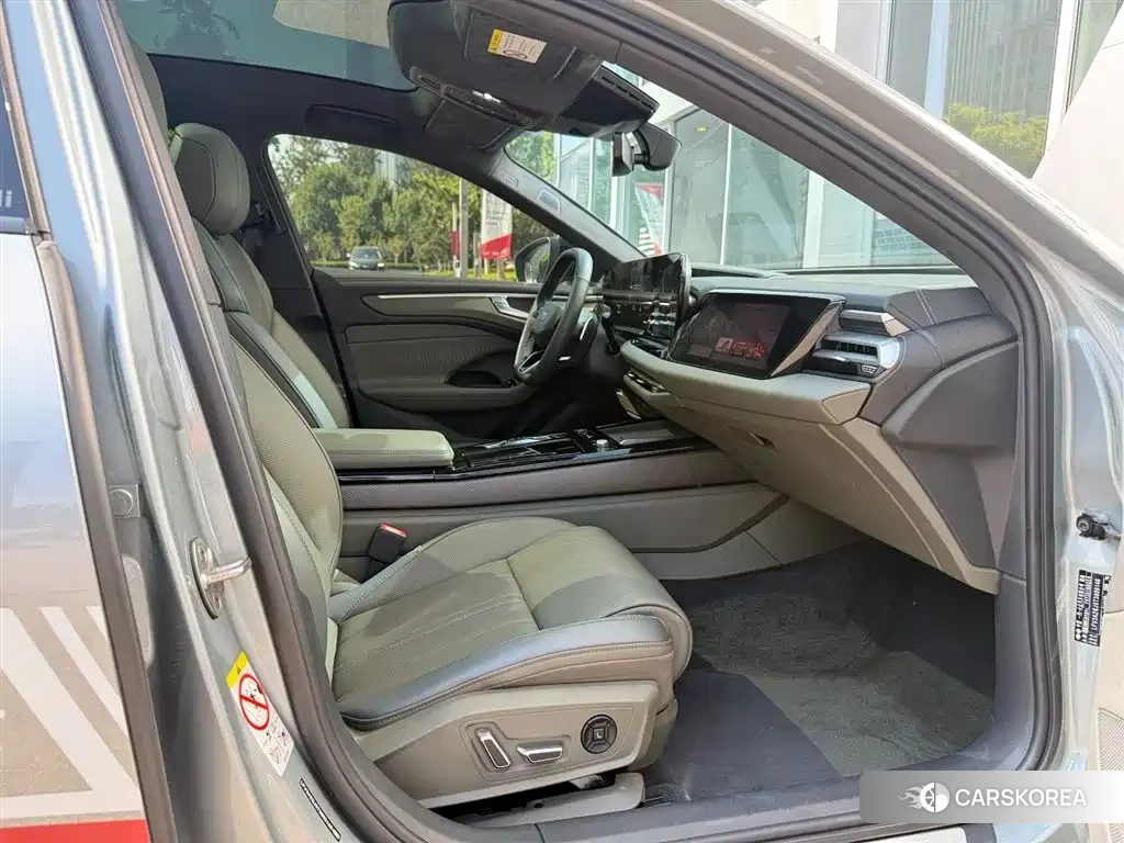 Audi A6L 2026 Черный из Китая