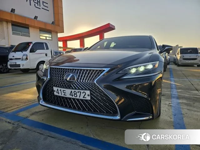 Lexus LS500h 5th generation 2018 Черный из Кореи