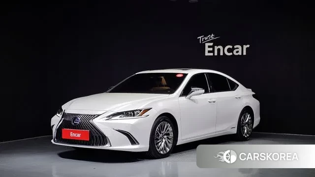 Lexus ES300h 7th generation 2019 Белый из Кореи