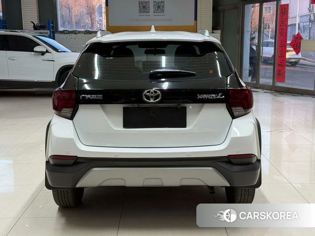 Toyota YARIS L Zhixuan 2023 Белый из Китая