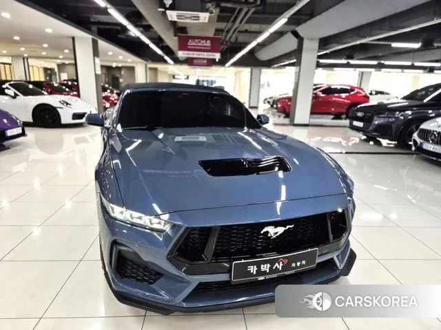 Ford Mustang 7th Generation 2024 Небесно-голубой из Кореи