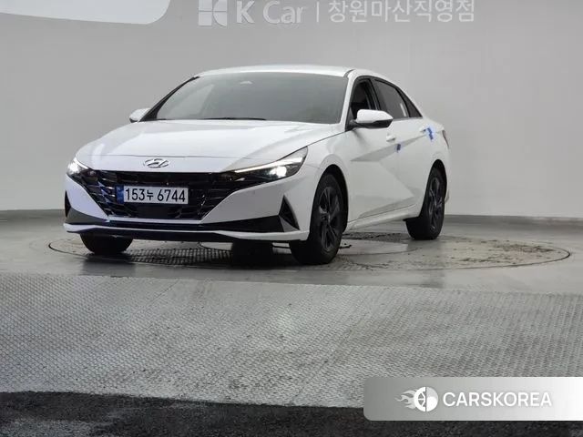 Hyundai Avante (CN7) 2023 Белый из Кореи