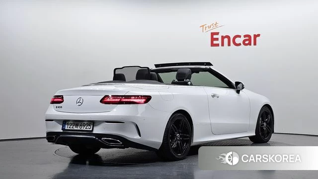 Mercedes-Benz E-Class W213 2018 Белый из Кореи