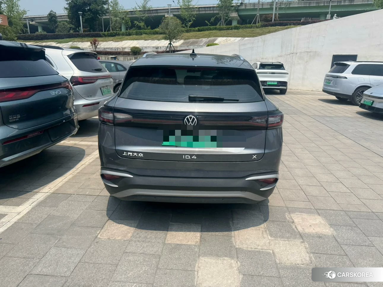 Volkswagen ID.4 X 2022 Серебристо-серый из Китая