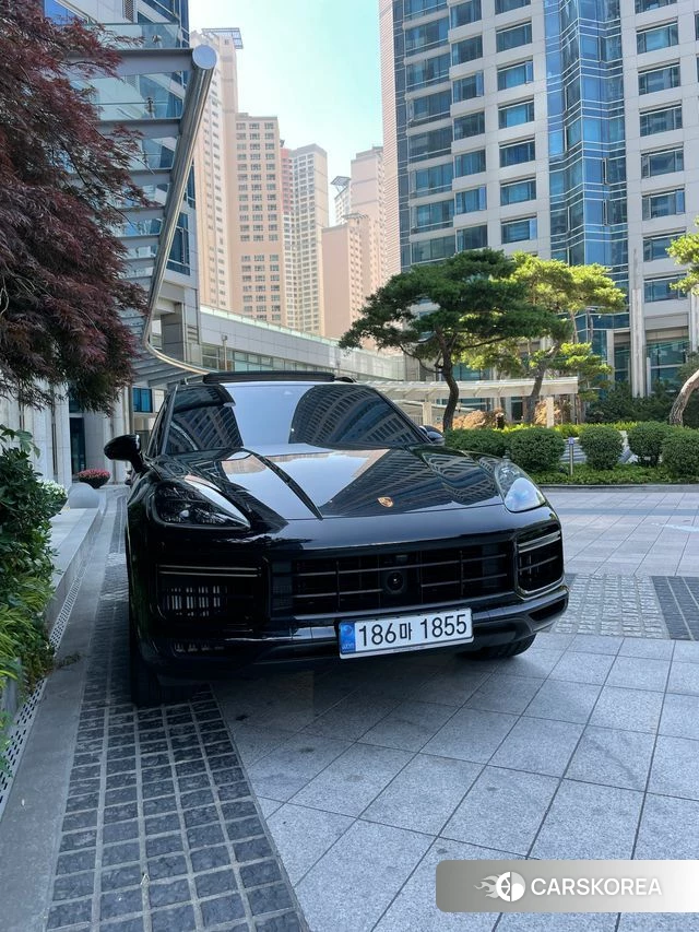 Porsche Cayenne (PO536) 2021 Черный из Кореи