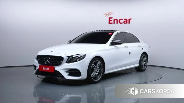 Mercedes-Benz E-Class W213 2018 Белый из Кореи